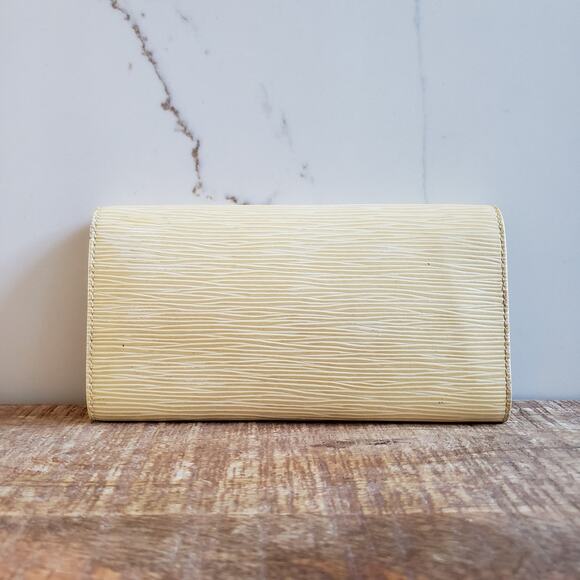 Louis Vuitton Wallet Epi Leather Butter Yellow French Flap VTG Compact Clutch LV - Picture 5 of 13